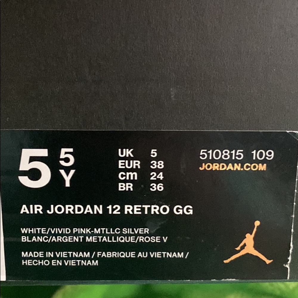 Worn twice. Kept in original box